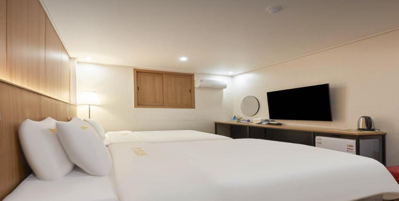 Hotel Q تشنتشون المظهر الخارجي الصورة
